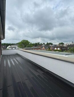 Penthouse Wohnung in Norderstedt inkl. Tiefgarage und Einbauküche - Norderstedt