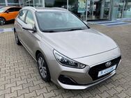 Hyundai i30 cw 1.4 T-GDI Navi SHZ Kamera GRA LRHZ Carplay - Brandenburg (Havel)