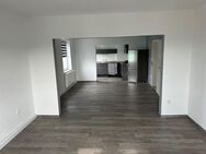 ++ Sanierte 2 Zi-Wohnung Aufzug, Garage, EBK ca. 60m², direkt im Stadtzentrum ++ - Bottrop