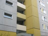 Vermietete 3 Zi.-ETW mit 2 Balkone + 1 TG-Platz in Laatzen - Laatzen