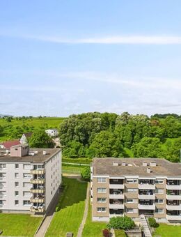 Ideale Kapitalanlage! 2 Zi. Whg. in Göppingen, Aufzug, EBK, Balkon, Keller, tolle Aussicht, TG-Platz - Göppingen