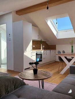 Dachgeschosswohnung in zentraler Lage von Dingolfing - Dingolfing