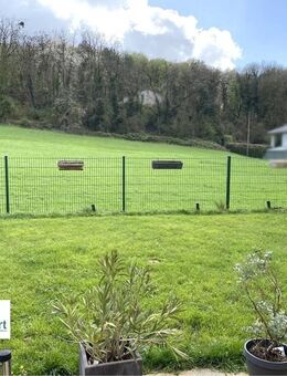 PERL: WOHNHAUS (BJ. 2009), GARTEN UND GROSSE GARAGE IN TOP LAGE - Perl