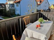 Solide, hochwertige und lichtdurchflutete Wohnung im 1. OG mit Balkon, Wanne und Dusche - Eckental