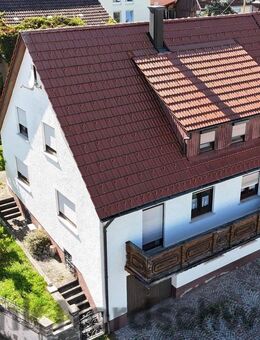 Gelegenheit ! Doppelhaushälfte in ruhiger Lage mit 2 Wohnungen - Waldachtal