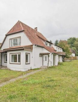 Sanierungsbedürftiges 1-2-Familienhaus auf großem Grundstück in Aschenstedt - Dötlingen