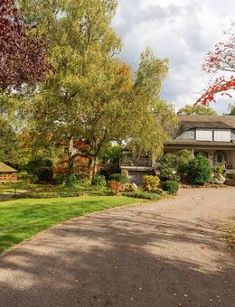 Anwesen mit parkähnlichem Garten, Wohn- und Geschäftsräumen, großem Wellnessbereich im Hunsrück. - Mastershausen