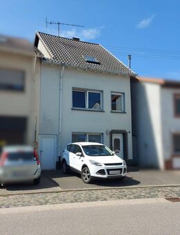 Attraktives EFH + seperates Gartengrundstück in Wallerfangen OT - Wallerfangen