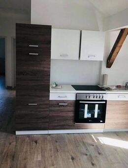 Vermietung einer renovierten, möblierten vier-Zimmer-Wohnung - ideal als Monteurunterkunft - Oberding