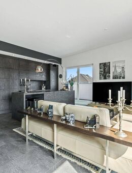 A room with a view! Moderne Zwei-Zimmer-Wohnung mit Penthouse-Charakter inkl. zwei Stellplätzen - Troisdorf