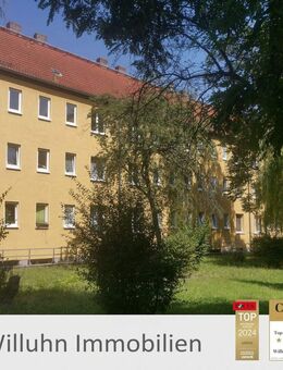 Schöne kleine 3-Raum-Wohnung in ruhiger nachgefragter Wohnlage in Merseburg-Nord - Merseburg