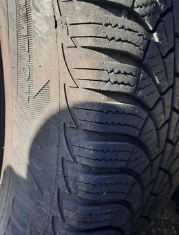 2 Winterreifen 185/65/R15 Goodyear Ultra Grip - Essen