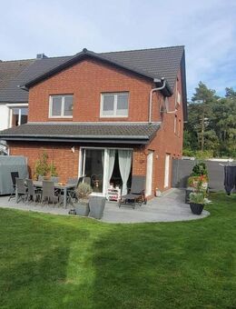 Einfach einziehen - inkl. Garage und 4 Stellplätzen :-) Provisionsfrei ! - Neu Wulmstorf