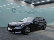 BMW 520, d Sportpaket 4xSHZ, Jahr 2024 - München