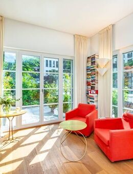 Außergewöhnliche Gartenwohnung in exklusiver Lage zwischen Hofgarten und Rhein - Düsseldorf