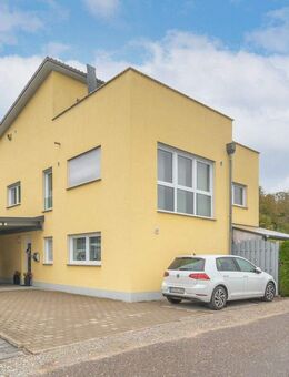 Sonniges Zweifamilienhaus in begehrter Lage - Stockach