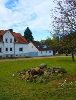 Viel Platz für Ihre Ideen - Einfamilienhaus mit Nebengelass und Gartenidylle - Wanzleben-Börde