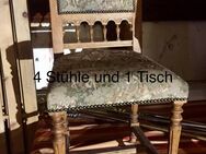 Eichen Tisch mit 4 Stühle sowie Friseurpumpstühle - Raubling