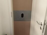 Private Gloryhole für schlanke Jungs von 18 bis 30J - Bad Rappenau