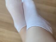 getragene weiße Socken von einer BBW - Fulda