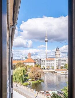What a view - 4-Zimmer-Wohnung mit viel Potenzial im historischen Stadtkern Berlins - Berlin