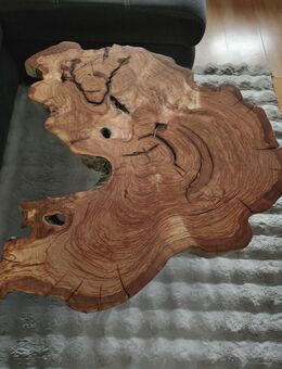 Couchtisch aus Olive - Burgkirchen (Alz)