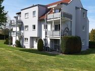 Renovierte 2-Raum-Wohnung mit Terrasse und Pkw-Stellplatz - Zwickau