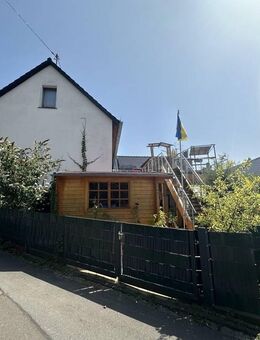 Großes Einfamilienhaus mit Pool, Sauna, Lift und nachhaltiger Energietechnik - Gieleroth
