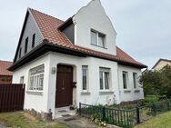 Reserviert !!!! großes EFH mit Nebengelass Garage und Garten in ruhiger grüner Lage - Stendal (Hansestadt)