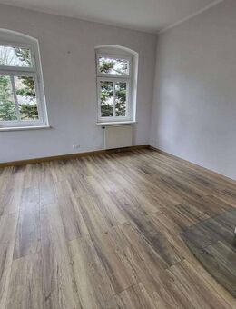 Frisch sanierte, große 5-Raum Wohnung in Cranzahl mit Kamin, Garage und Garten! - Sehmatal