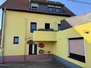 Schönes Mehrfamilienhaus mit drei Wohnungen in zentraler Lage von Wustweiler - Illingen (Saarland)