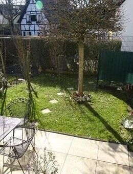 Exclusive, gepflegte 3 Zimmer Maisonettewohnung mit EBK, persönlichem Garten und Stellplatz mit E- Anschluß in Schlebusch - Leverkusen