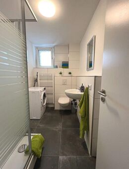 Zentrale 3-Zimmer Wohnung mit Balkon, Stellplatz & Küche - Hanau (Brüder-Grimm-Stadt)