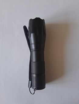 10 Watt LED Taschenlampe, Zoomfunktion, 1000 Lumen - Kiel