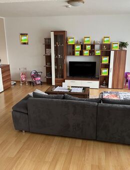 Schöne Helle 5 ZKB Wohnung in Niederklein zu Vermieten - Stadtallendorf