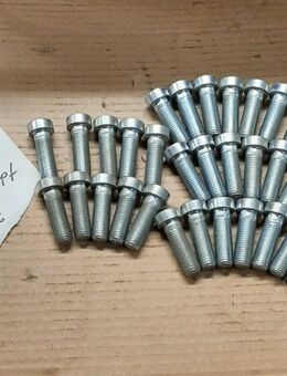 Inbus Schrauben 16x50 mit Flachem Kopf - Büdingen