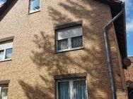 Großzügiges Bauernhaus mit Hofstelle, Stallungen und Scheune bei Göttingen - Rüdershausen