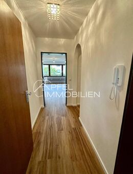 Erstbezug nach Sanierung - 2,5-Zimmer Wohnung mit EBK und TG-Stellplatz - Schwieberdingen