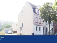 Viersen-Bockert: Mehrfamilienhaus (5 Wohneinheiten) mit Garten, Garage und Stellplätzen - Viersen