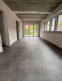 Neubau - Erdgeschosswohnung mit Garten - Rhede
