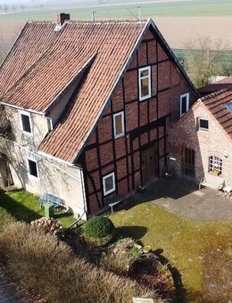 Traumhaftes Einfamilienhaus mit Einliegerwohnung und charmanten Garten - Bückeburg