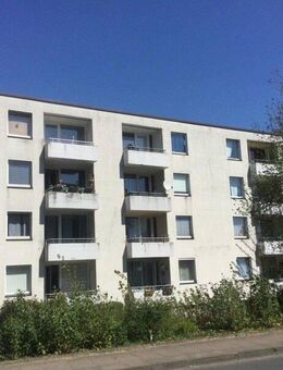 Ansprechende, weitläufige 3-Zimmer-Wohnung - Bielefeld