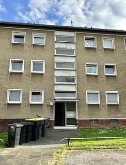 Langfristig vermietete Erdgeschoss-Wohnung inkl. Garage und Balkon - Grevenbroich
