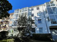 RENOVIERTE ZWEI ZIMMER WOHNUNG MIT HELLEM WINTERGARTEN IN MODERNISIERTEM MEHRFAMILIENHAUS - Hamburg