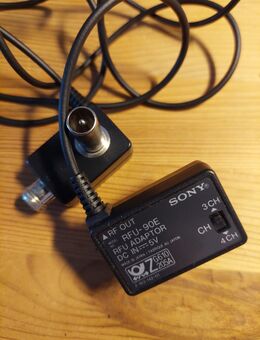 Sony RFU-90E Adaptor DC IN 5V Kamera auf TV Umschalter - Aßling