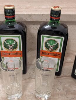 4 Flaschen JÄGERMEISTER Kräuterlikör 700ml + 2 Gläser NEU - Schwabmünchen Zentrum