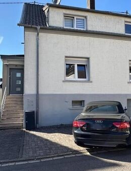 METTLACH-ORSCHOLZ: WOHNHAUS MIT 160 M² WFL. / 4 SCHLAFZIMMERN / GARTEN / GARAGE - Mettlach