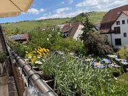 Lust auf "Blick auf die Weinberge"? Helle, kernsanierte 3-Zimmer-Maisonette-Wohnung, mit Balkon! - Esslingen (Neckar)
