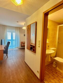 Voll möblierte 1 Zimmer Wohnung mit Balkon im Zentrum von Treuchtlingen - Treuchtlingen