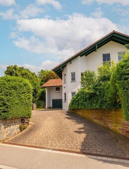 *Hochwertiges Mehrfamilienhaus mit 4 Wohneinheiten für Kapitalanleger* - Geiselhöring